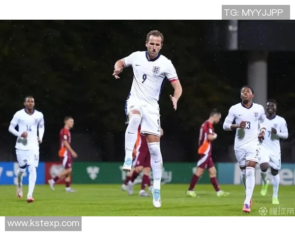 球星足球狗:赛场上最具活力与智慧的四脚传奇 球星足球狗:赛场上最具活力与智慧的四脚传奇